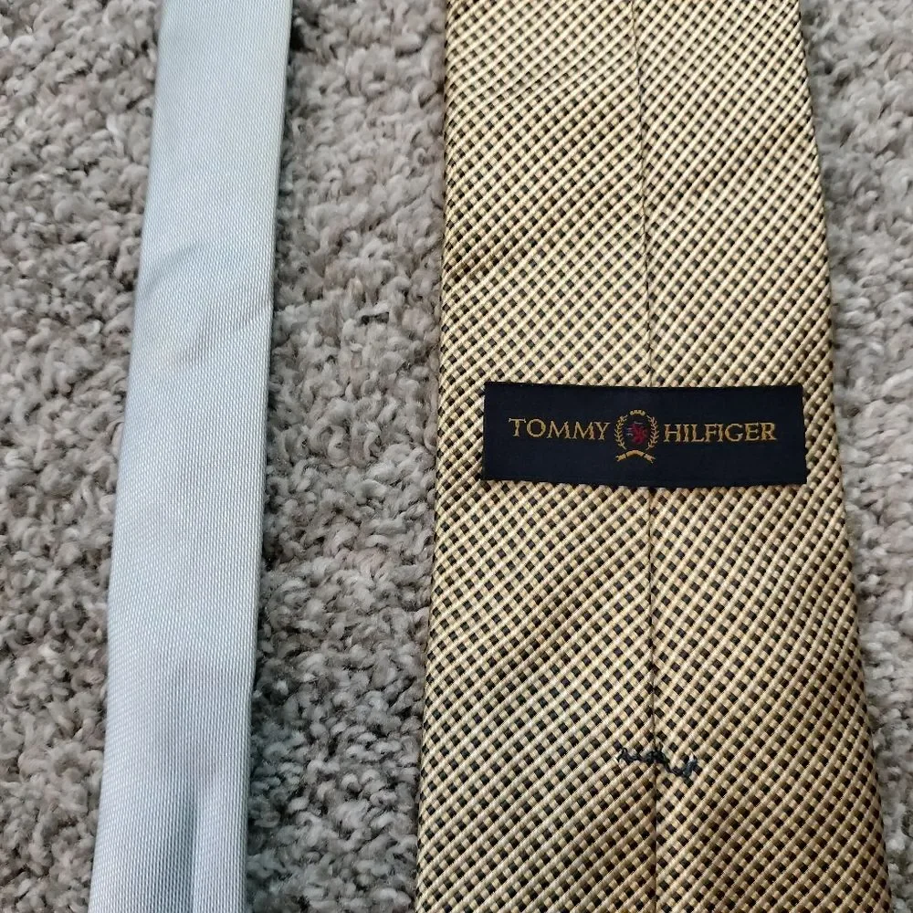 Vintage 2-Pack Tommy Hilfiger Silk Red and Gold Men's Ties